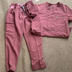 Figs Women's Scrub Set in Dusty Rose